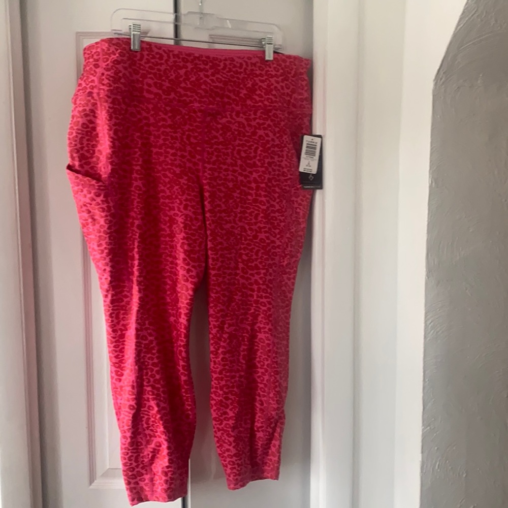 TORRID Active crop pink/leopard leggings